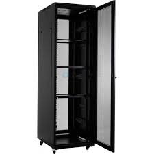 32U - 1670x660x1000 free-standing Networking Cabinet - 2 fans