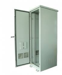 45U - 2100x660x1000 free-standing Networking Cabinet - 2 fans